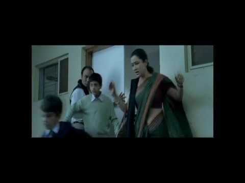BOLLYWOOD ACTRESS TISCA CHOPRA RARE NAVEL SHOW