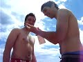 humillacion en la playa 1