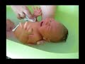 Micks eerste badje
