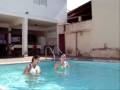 videos de pontos, pulos e palhaçadas na piscina