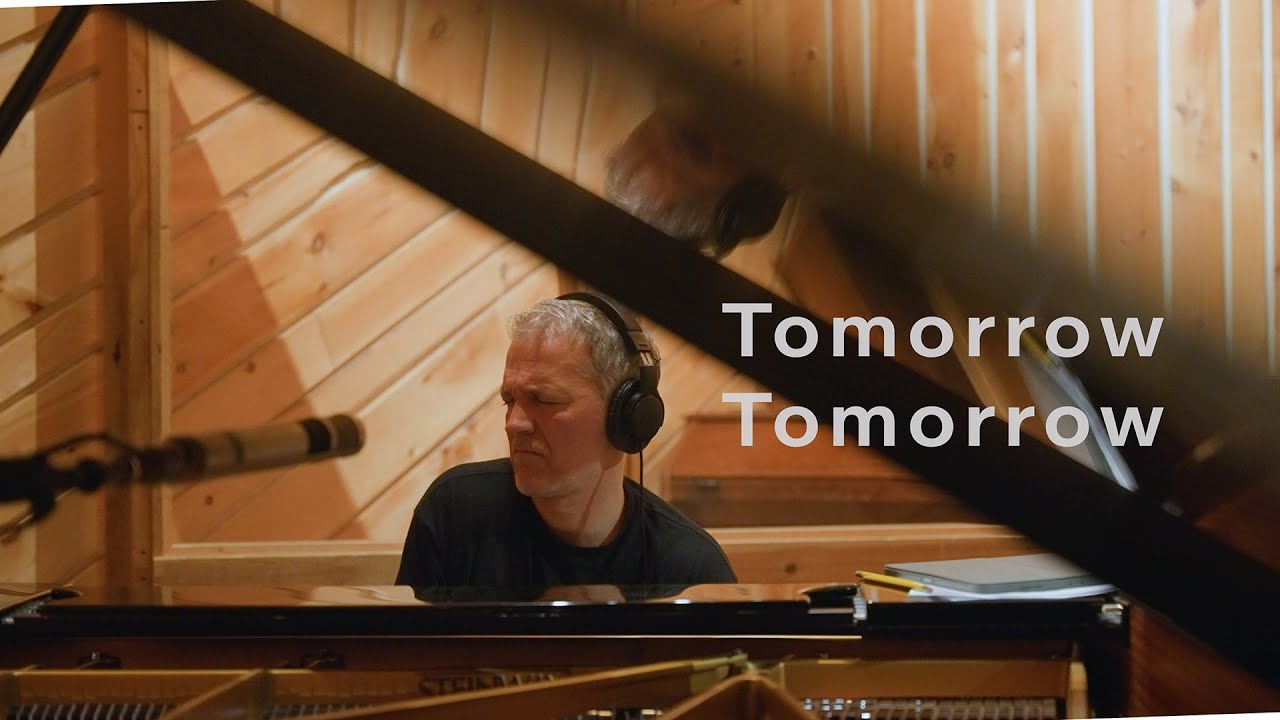 ブラッド・メルドー「Tomorrow Tomorrow」など2曲のMV公開