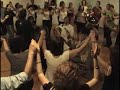 O projeto Dança e Música une a pesquisa em danças de roda, realizada pela bailarina BETTY GERVITZ, ao conhecimento musical do grupo MUTRIB. Uma união de muito sucesso que gera um encontro de pessoas de diversas idades que querem aprender um pouco mais sobre danças típicas, e para isso, nada melhor do que a típica música ao vivo. O grupo MUTRIB é formado por sete instrumentistas: Gabriel Levy (acordeom), MA3 - Mário Afonso III (flautas, sax e clarinete), Stewart Mennin (clarinete e sax alto), Roberto Angerosa (percussão), Valéria Zeidan (percussão), Éder 