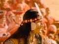 Francisco Pizzaro captured Inca emperor Atahualpa in 1532. For ransom Pizarro recieved gold and silver to fill three rooms. Yet he killed his captive anyway and colonized Peru. Pizarro was murdered in 1541 by supporters of rival Diego de Almagro.

У каждого народа свой возраст. Например, австралийские аборигены как этнос - сверстники римлян, а не первобытные народы. Их возраст не 1600 лет, как, например, у якутов или тунгусов, а 2700! Да, реликтовые народы, такие, как якуты, тунгусы, североамериканские индейцы, туареги, пигмеи, и множество других утратили пассионарность. Но разве не они - самые честные, толковые, искренние, преданные и мужественные люди? Они живут разумно, не зная грандиозных волнений, которые остались в прошлом, понимая прекрасно язык природы и обожествляя ее. Разве не заслуживают они симпатии и уважения исследователя? И разве можно не уважать прошлое любого народа?

И то, что сейчас называется советским народом, имеет глубокое, не только социальное, но и естественно-природное основание - русский суперэтнос. В него входят, кроме русских, самые различные этносы: украинцы, добровольно присоединившиеся к России и платившие ей, кстати, еще большие налоги, чем требовала Польша, но получившие в России как православные свободу продвижения по административной лестнице, татары, калмыки, казахи, узбеки, киргизы, грузины и многие другие. Но различия между ними всегда меньше, чем между русскими и европейцами или монголами и китайцами. И потому французские фамилии русского происхождения - редкость, а из русских тюркского происхождения состоит вся русская история.

Откроем словарь А. Баскакова 