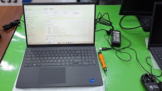 Dell Vostro 3530 i7 13th Gen Looks 