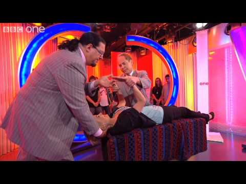Penn and Teller Levitation Magic - The One Show - BBC One