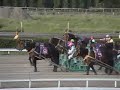 ２００３年９月１４日、岩見沢競馬場で行われた第３２回・ばんえいダービーの様子をスタンドから撮影しました。勝ち馬は牝馬のサダエリコ号。この後も長く重賞戦線を賑わすことになる名牝です。現在、岩見沢市はばんえい競馬から撤退しているので、岩見沢競馬場でばんえい競馬を見ることが出来なくなってしまいました。　