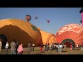 Surcan globos aerostáticos cielo de Teotihuacán