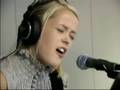 Tina Dickow - On The Run (live acoustic)