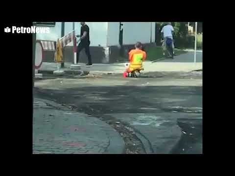 Był tak naj*bany, że nie mógł stać na nogach? Kierował ruchem w Płocku