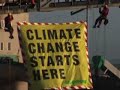 Greenpeace in azione alla centrale Enel di Brindisi
