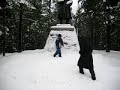 Mannerheimin patsas keskellä umpimetsää Tampereella. Lunta meni kenkään kun patsaalla käytiin. Polkua ei aurata eikä viitoituksia ole. Turisteja ei varmaan haluta paikalle. Finnish after-war president Mannerheim statue in the middle of a forest in Tampere. No signs, only a lot of snow. Video by Mika Rautio