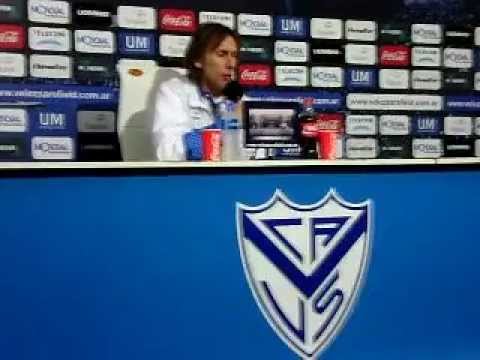 Ricardo Gareca en rueda de prensa