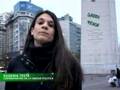 Colgados en el obelisco
