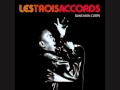 Les Trois Accords Le Bureau Du Medecin Official Music Video and Lyrics