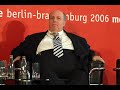 Reiner Calmund ruft Leute an Reiner Calmund ruft Leute an