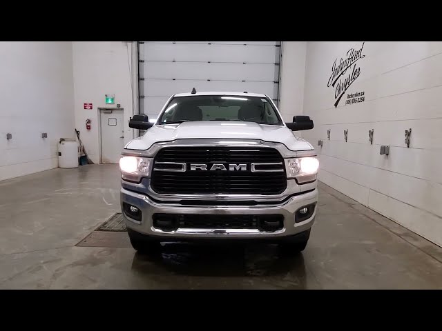2019 RAM 3500 Big Horn - Tow Hitch - Rear Camera in Cars & Trucks in Regina