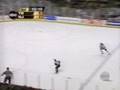 videos de 2002-03 Round 2/Game 2: Martin Robs Martin