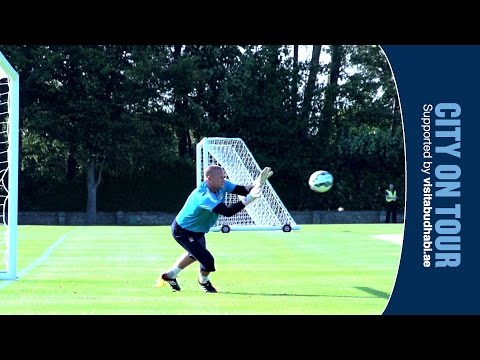 Josh Saunders is New York City's latest signing | Training with Manchester City