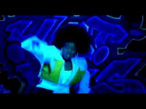 Lil Mama featuring T-Pain - What It Is (Strike A Pose)
