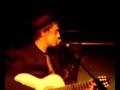 pete doherty performing don't look back into the sun live at the rhythm factory in london. pete also breaks into dont look back in anger by oasis towards the end. this was a solo acoustic gig on 17/01/07