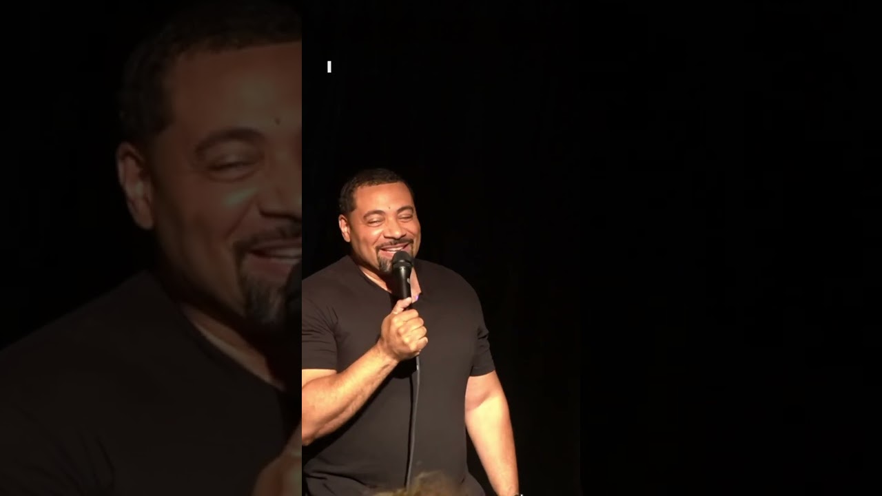 😂😂😂 Roasting a Dominican