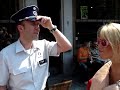 Gentil policier !