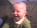 Bébé qui rigole Bébé qui rigole