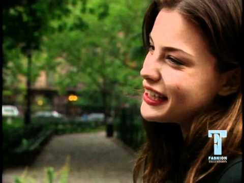 FT: Flashback - Liv Tyler