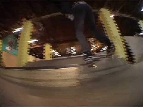 BMX BIKES TRICKS STUNTS CRASHES