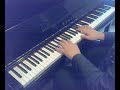 Interista al pianoforte Interista al pianoforte