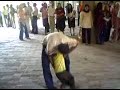 حفلة تخرج قسم الكيمياء- كلية العلوم-جامعة بغداد2006-2007 داخل قسم الكيمياء وكلة دك وركص يعني مخابيل شنسوي خلي شوية ننسى الوضع التعبان في بغداد ونفرح بتخرج قسمنة الكيمياوي
