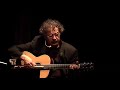 chisciotte e gli invincibili uno spettacolo di e con erri de luca, gianmaria testa, gabriele mirabassi. parte dello spettacolo registrato nel 2006 al teatro stabile di genova. durata spettacolo 100 min, dvd+ libro fandango libri