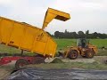 Gras hakselen en BLW lossen Gras hakselen en BLW lossen