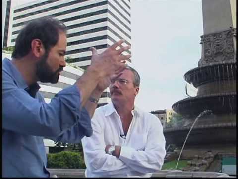 El escritor venezolano Alberto Barrera entrevista a Juan Villoro, para el programa 'Miradas urbanas'. Parte 2