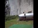 Der FCW hat sich an die 165m Marke im Bungy Jumpen getraut und 19 seiner Mitglieder von der Staumauer gestürtzt.