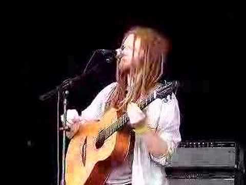 Newton Faulkner - Teardrop (Comical ...
