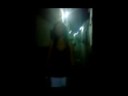 La reina de los angelotes camino del botellon