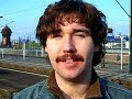\"kuze jones\" erkl�rt die welt!