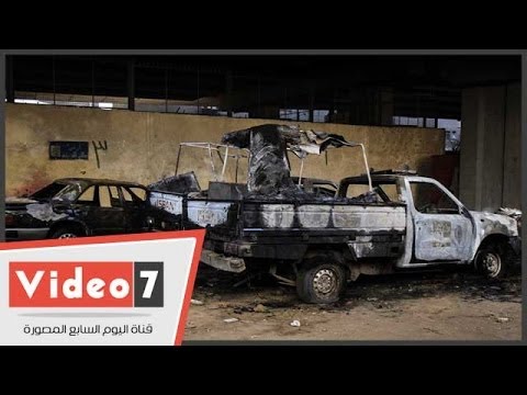 بالفيديو.. اللقطات الأولى لحرق سيارتى شرطة وأخرى ملاكى بالمريوطية