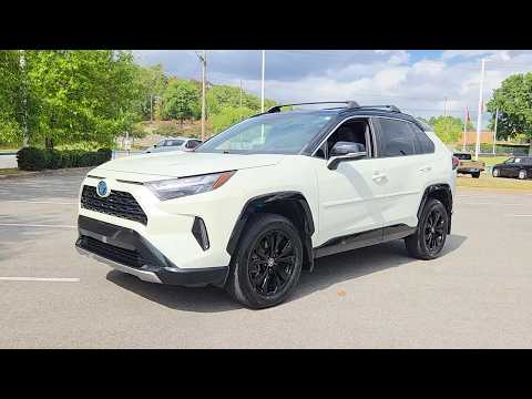 Used 2022 WHITE TOYOTA XSE image 1
