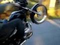 Aprendendo a Empinar Moto