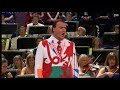 bryn terfel (bass-baritone) sings rule britannia during last night of the proms '08, inside the royal albert hall.  sir roger norrington conducts the bbc symphony orchestra, bbc singers, bbc symphony chorus.