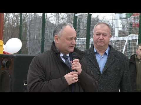 Глава государства принял участие в открытии спортивного комплекса в селе Бырлэдень Окницкого района