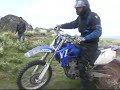 motocabras em pequenas subidas