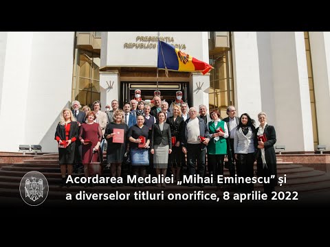 Президент Майя Санду вручила государственные награды ряду деятелей культуры: «Вместе мы даем Молдове надежду на будущее» 