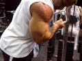 Extensión de triceps en polea a una mano