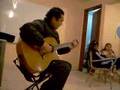 Beto Tafoya cantando una de sus más recientes letras