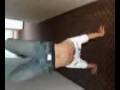 videos de Chris Doing a Handstand