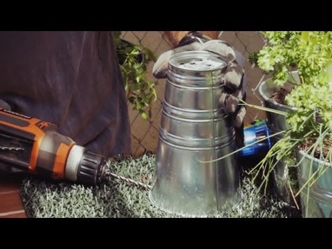 How to Create a Fashionable Vertical Container Garden (1.7)