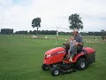 Fedde met boer bertie op de maaimachine